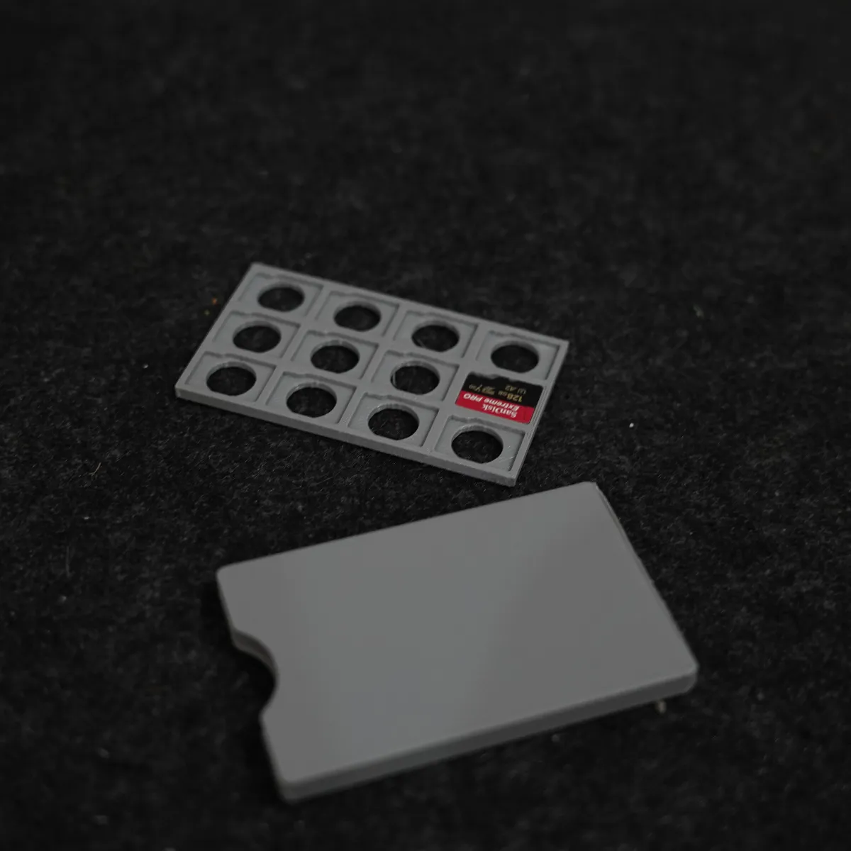 Credit Card Size MicroSD Holder - Ultra-Slim Pocket Memory Card Storage ...