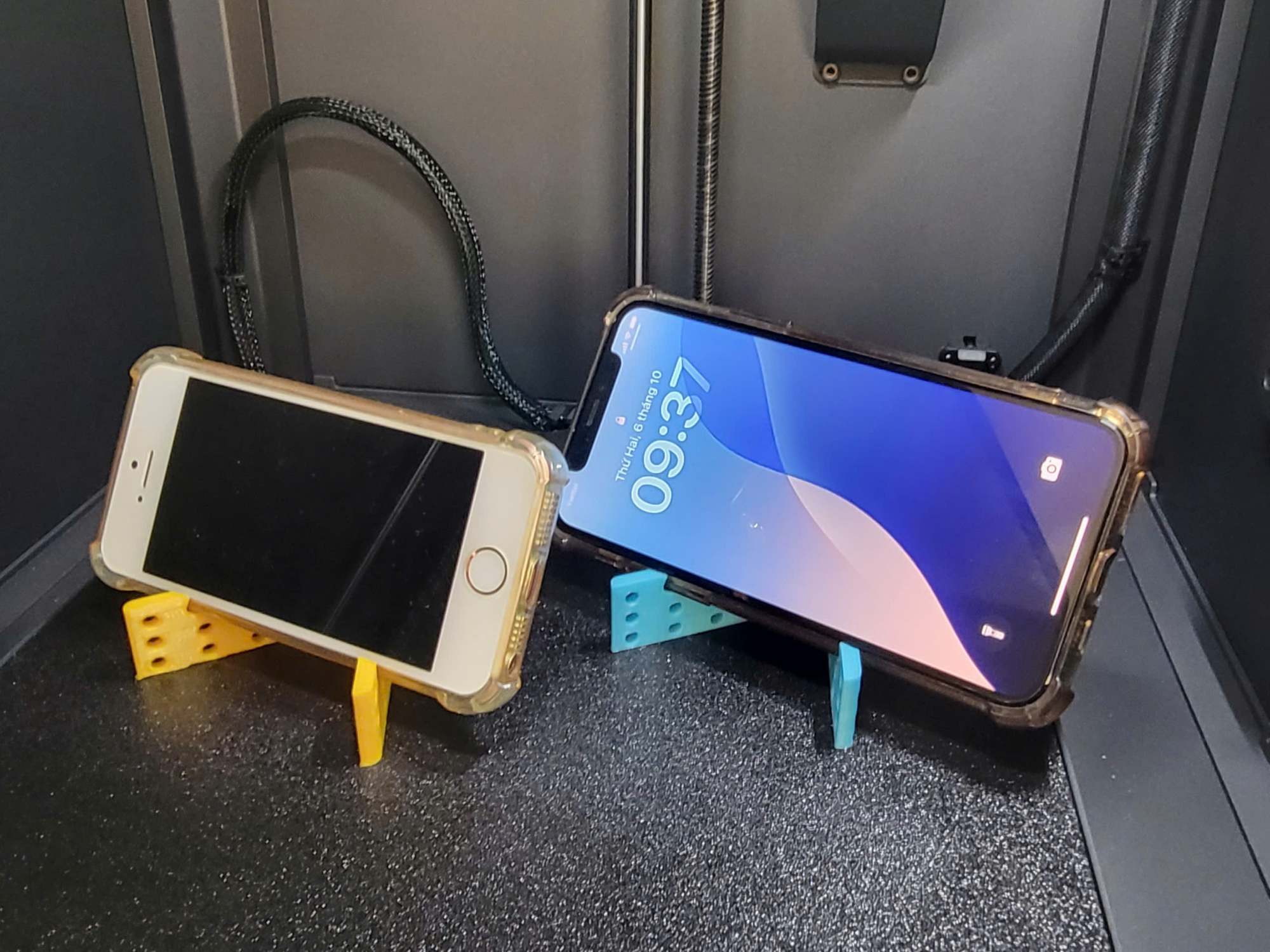 Foldable phone stand - Dat Nguyen | Nexprint: Free 3D Model Downloads