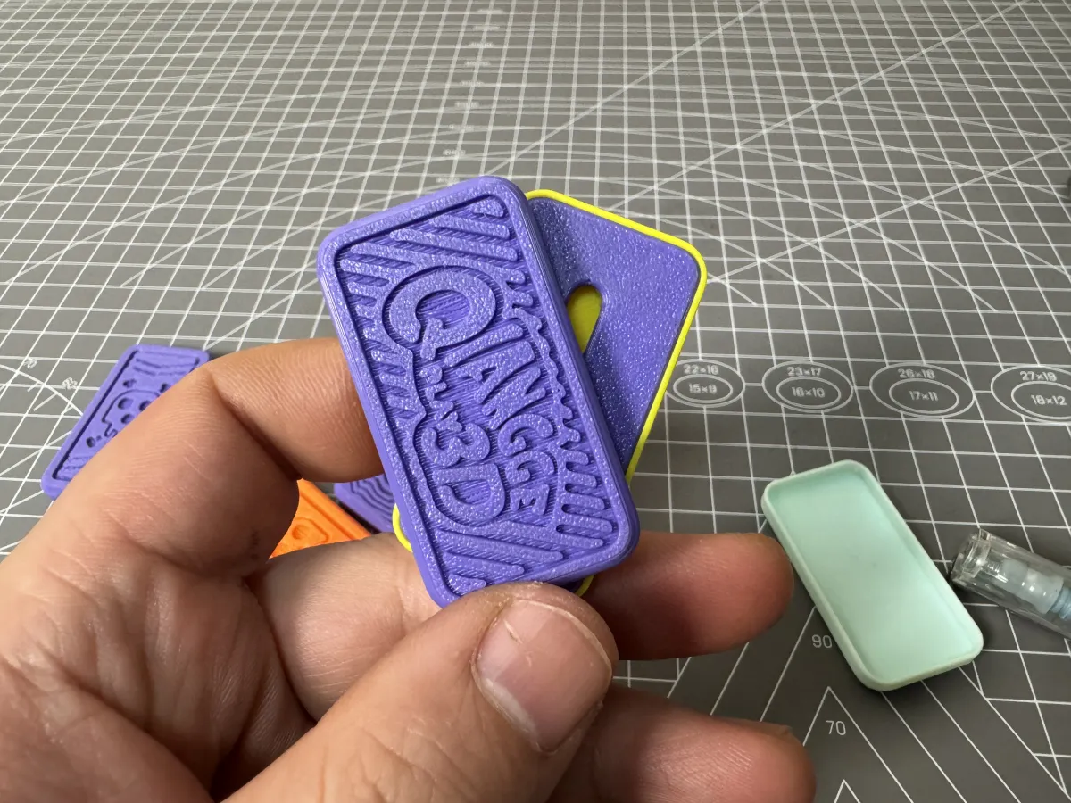 Freestyle card-flipping modeling sharing: 3D-printed freestyle EDC card ...