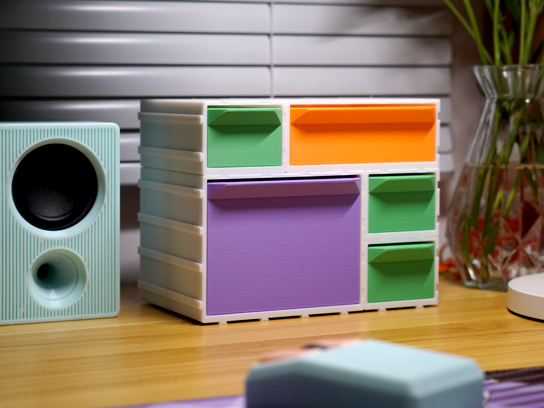 Box Stacking Rails Freely configurable storage boxes, expandable pen holders and other ...