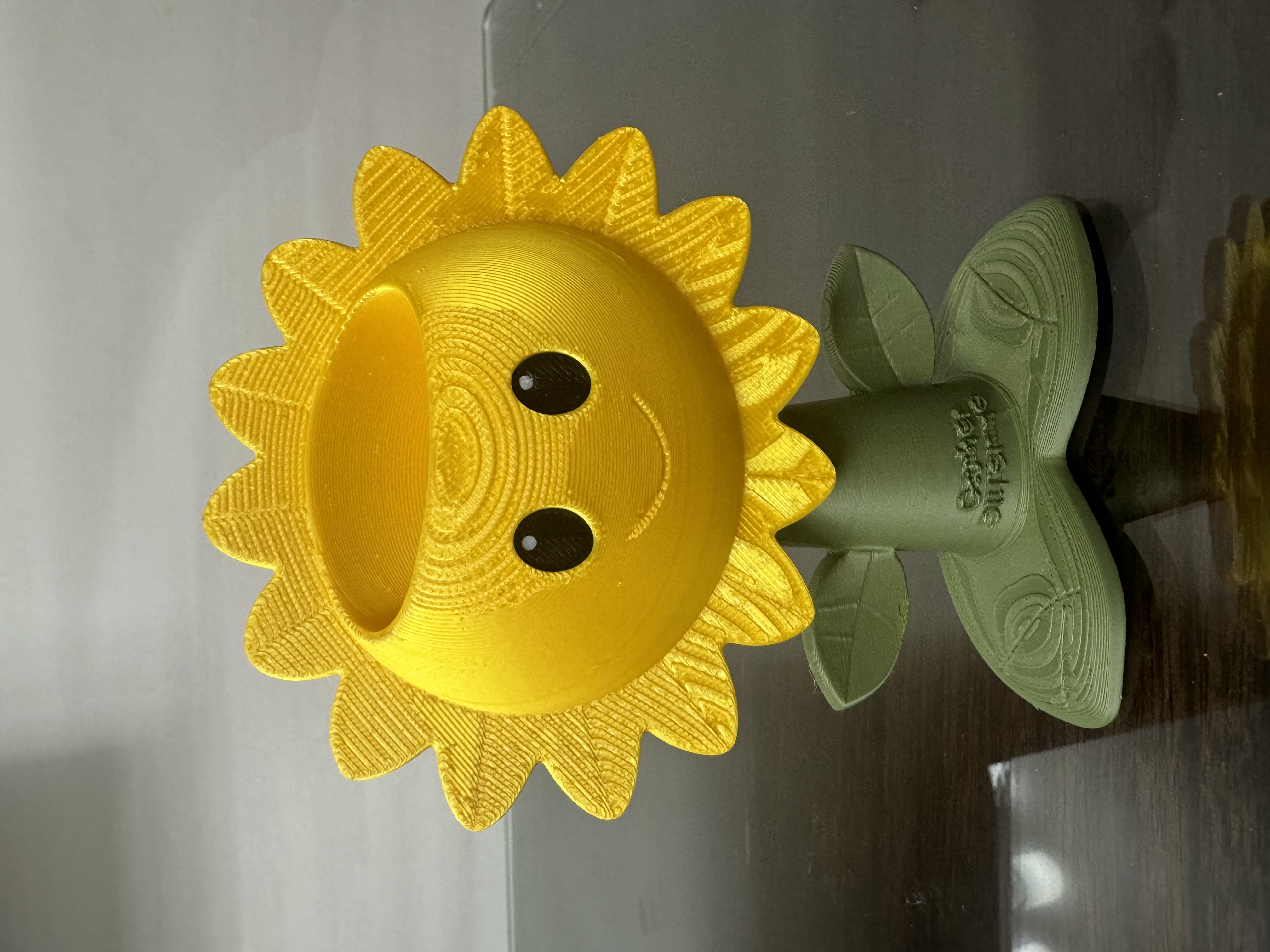 Plants vs. Zombies Sunflower - 奋斗的志志| Nexprint: Free 3D Model