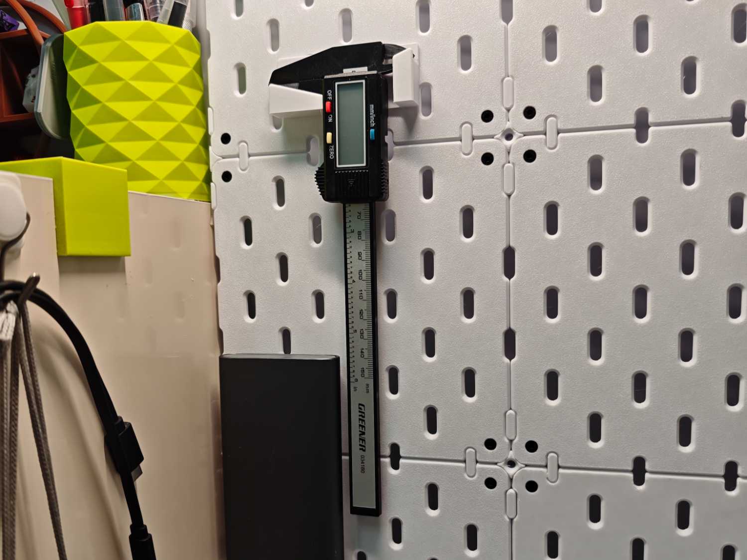 Caliper‑style hole‑board rack - TuZ | Nexprint: Free 3D Model Downloads