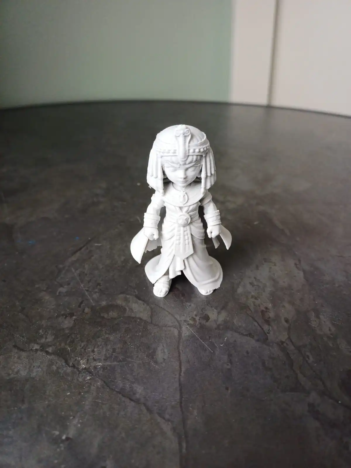 Cleopatra Figurine – Elegant Egyptian Queen - Koffiekoek | Nexprint ...